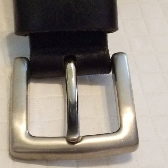 Men's 38 inch black belt with silver buckle 1   and 1/2 inch wide - Picture 5 of 5